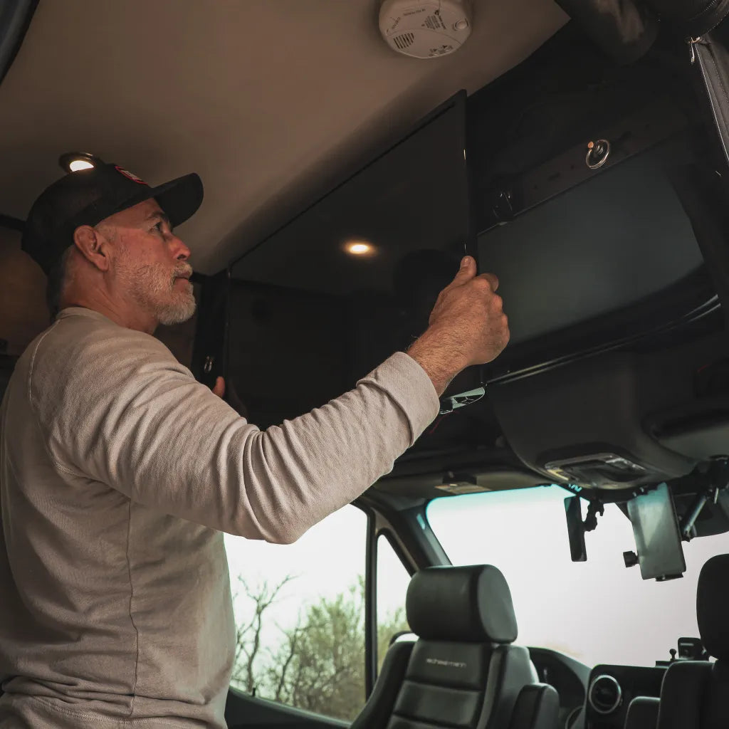 Cab Shelf TV Bracket — https://4ddac4.myshopify.com/products/tv-mount