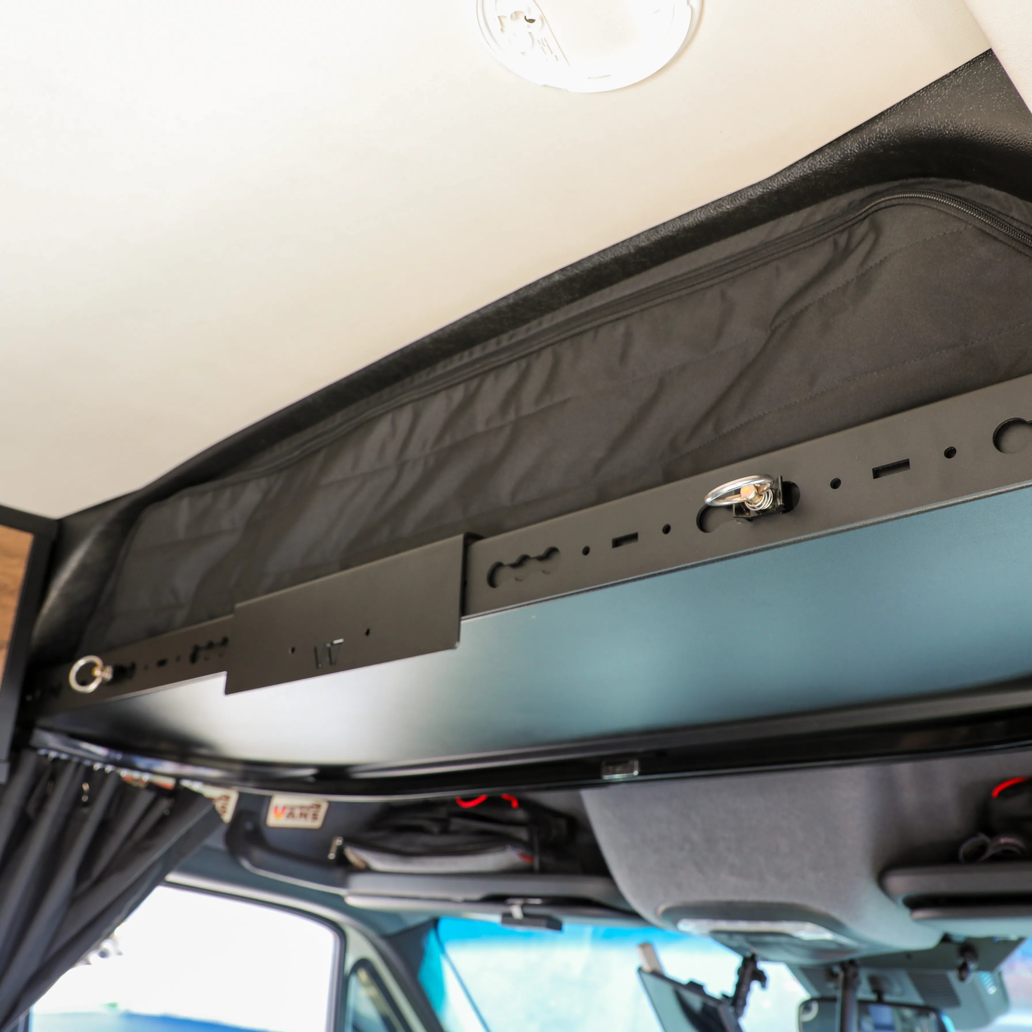 Cab Shelf TV Bracket — https://4ddac4.myshopify.com/products/tv-mount