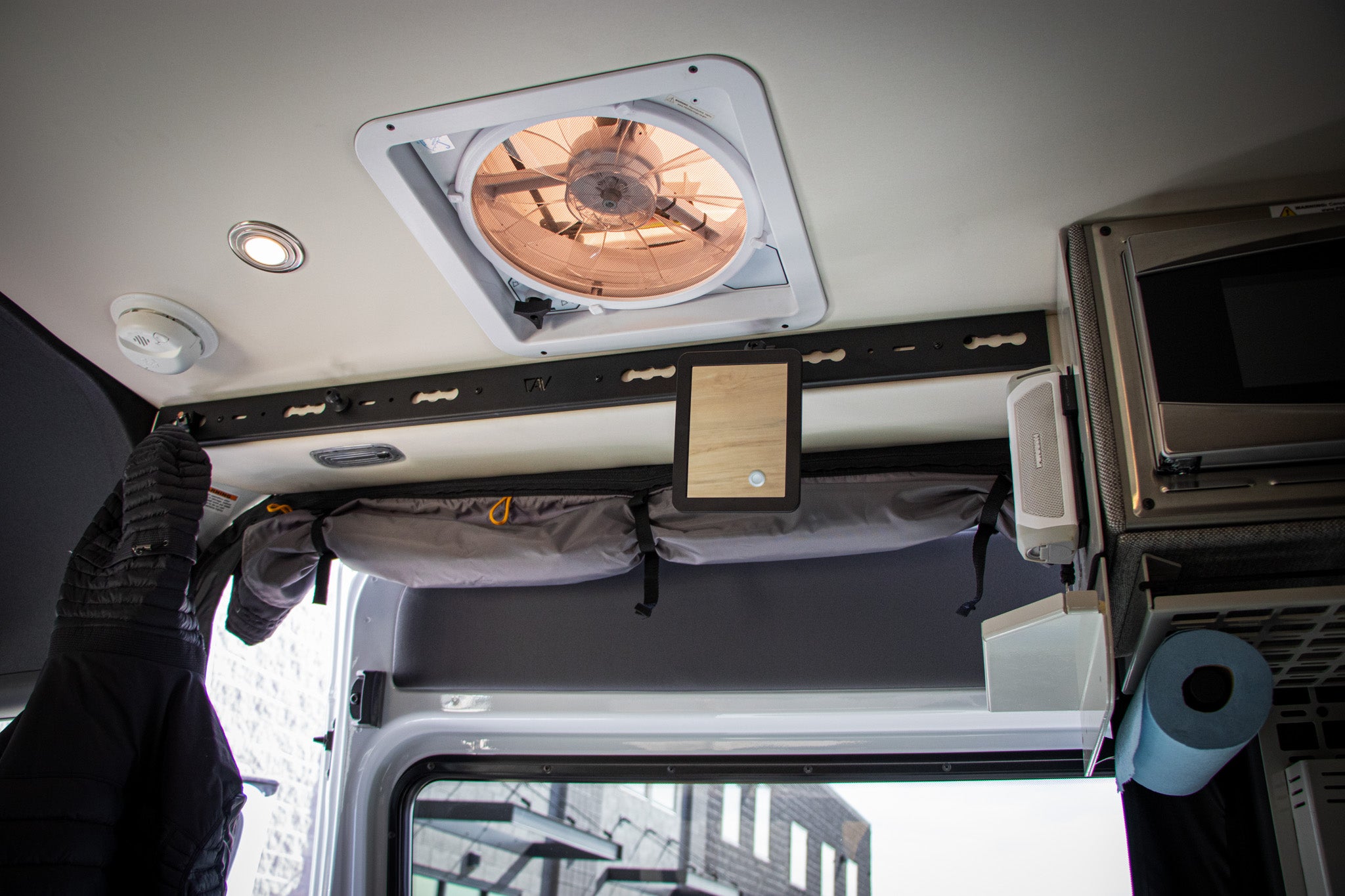 L-Track PRO for Overhead Sliding Door for Storyteller Overland Mode w/Magnetic Mirror