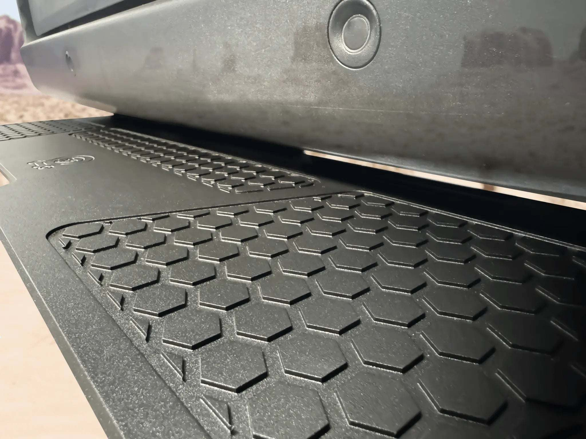 Sprinter Hitch Step : Aluminum