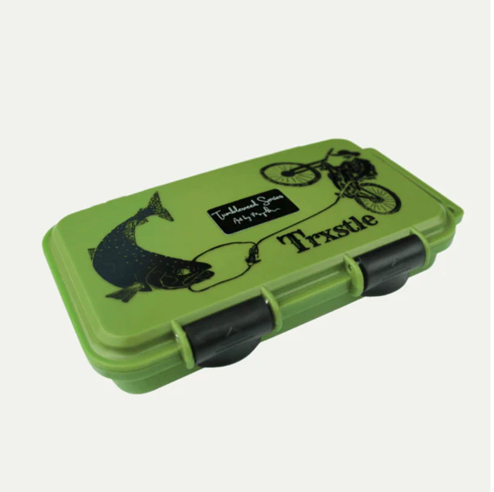 Trxstle River Locker