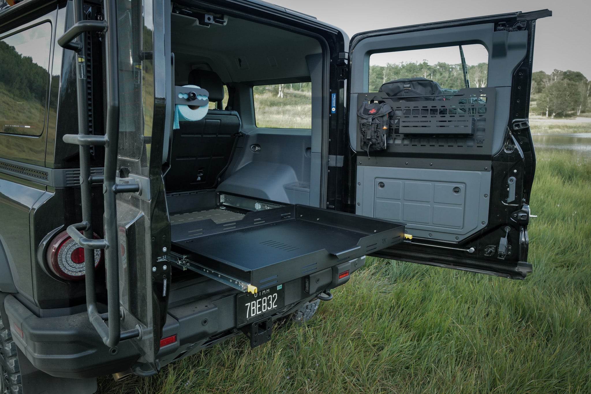INEOS Grenadier Cargo Tray System Pro ready for cooler and gear