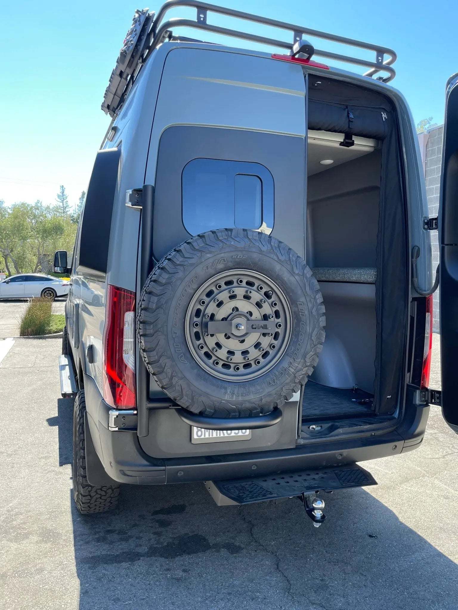 Sprinter Tire Carrier : Expedition (2019+)